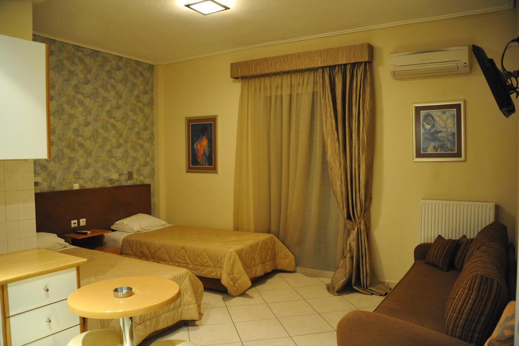 Ceragio Hotel & Apartments Tripoli Esterno foto