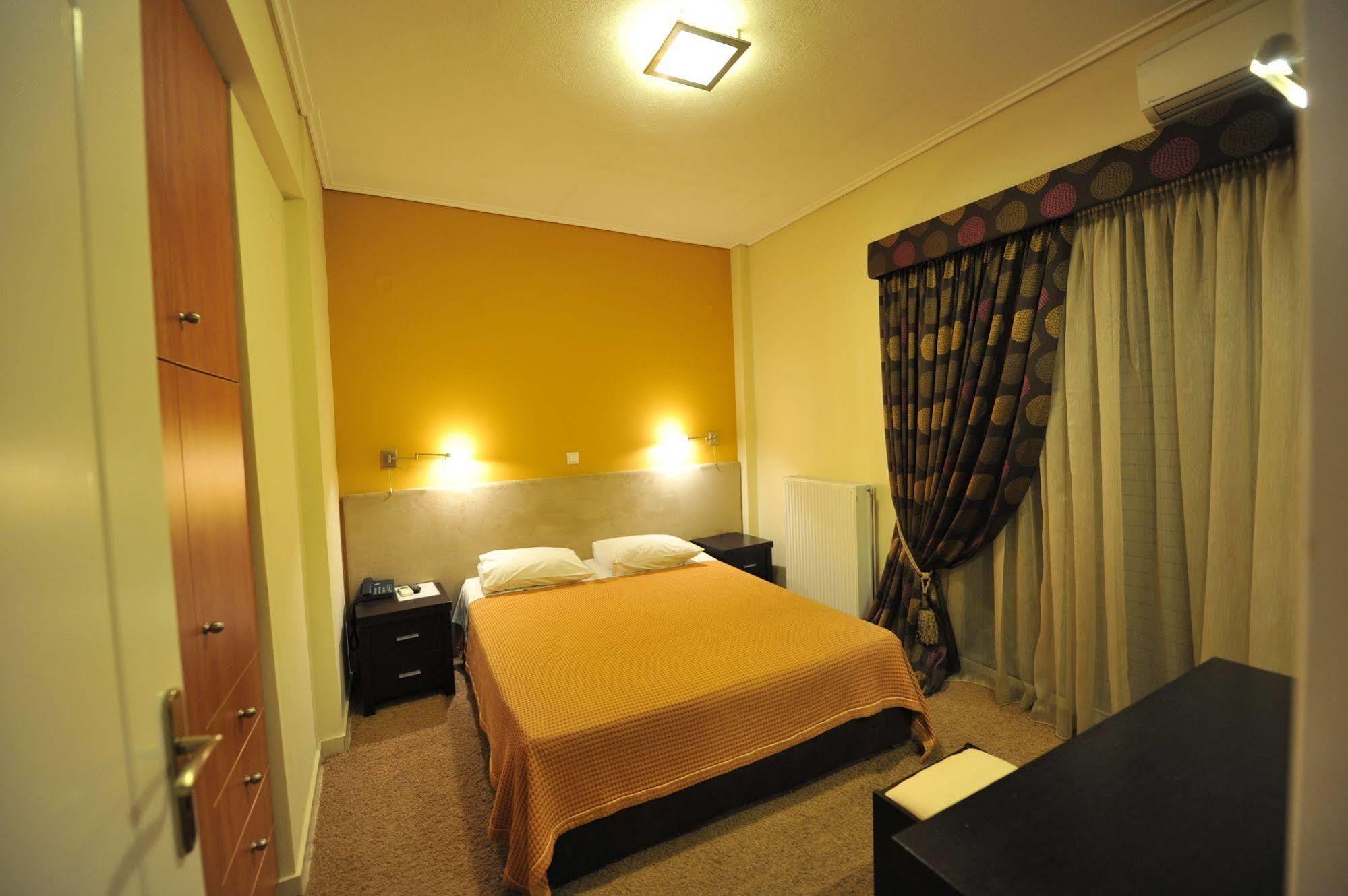 Ceragio Hotel & Apartments Tripoli Esterno foto
